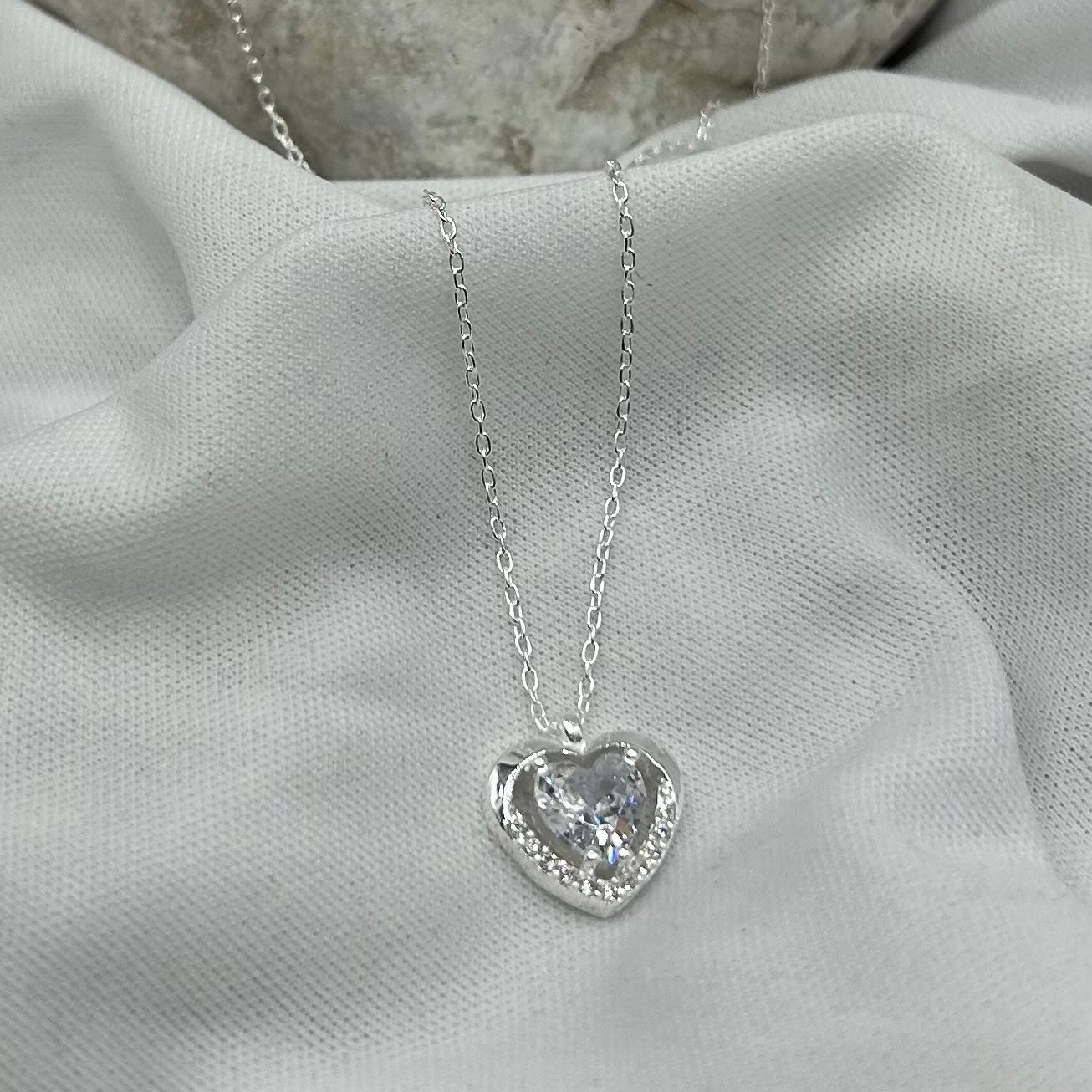 Corazón Eterno (Collar de Corazón con Circonia) Importación