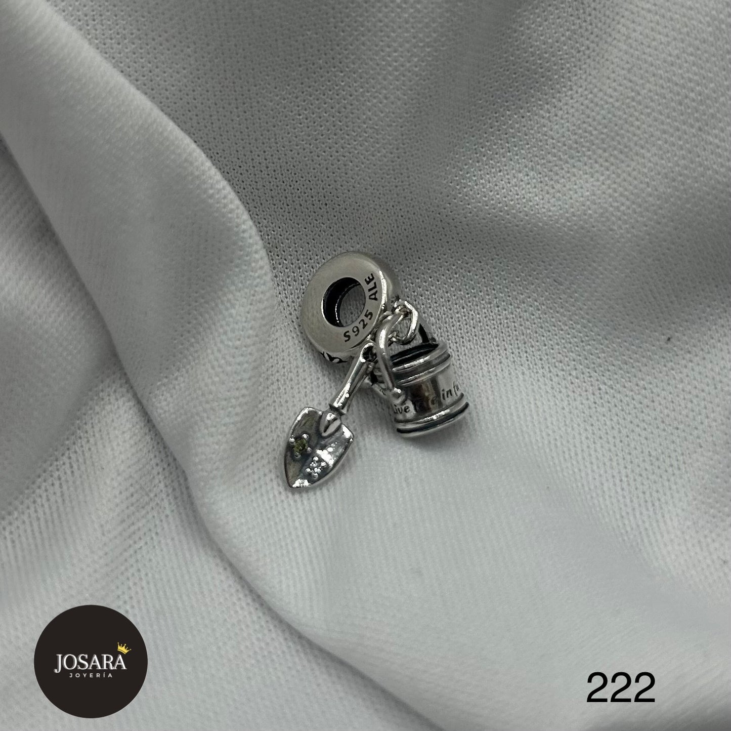 Charm Cubeta y Pala