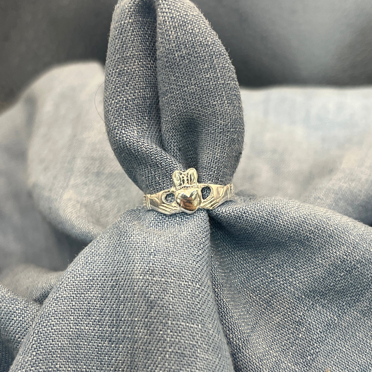 Anillo manitas con corazón
