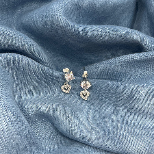 Arete corazoncito juguetón